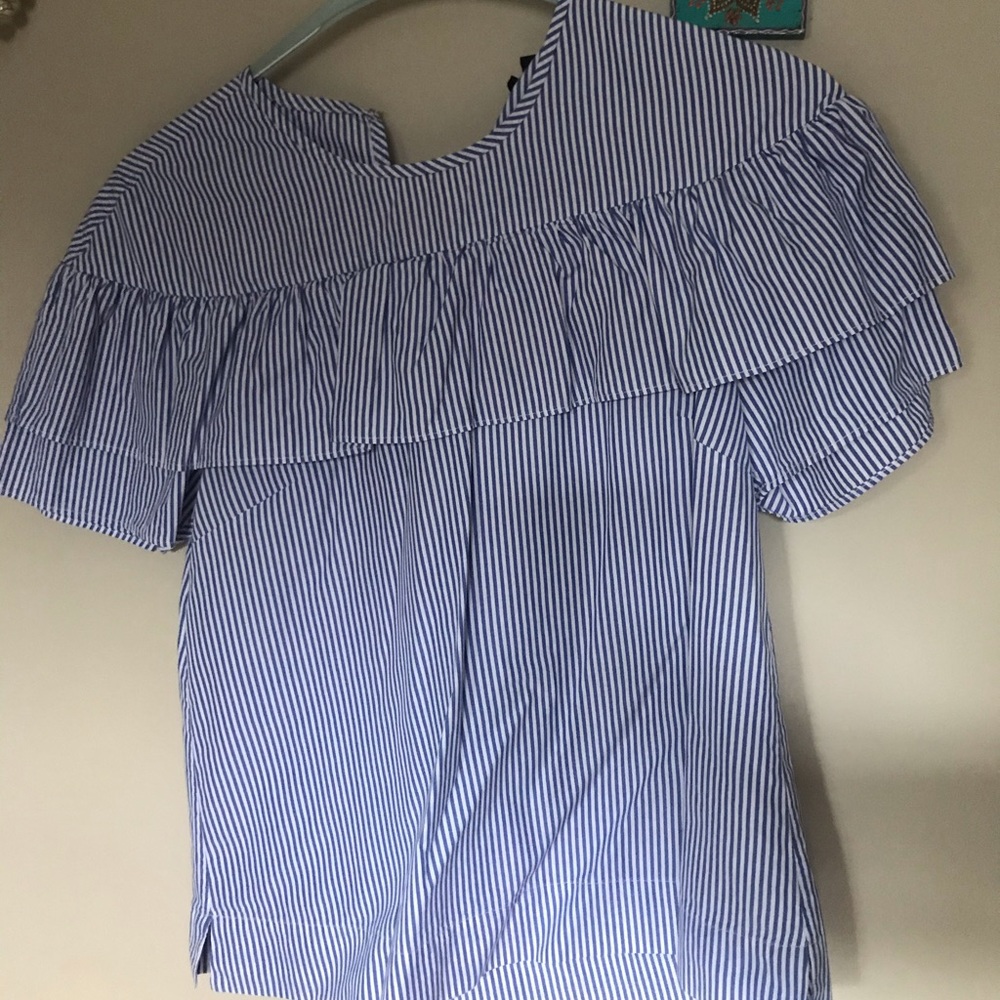 Cute blouse 👚 stripes all the way